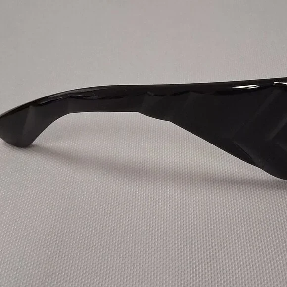 Gucci GG0811S Sunglasses (53-21-145)